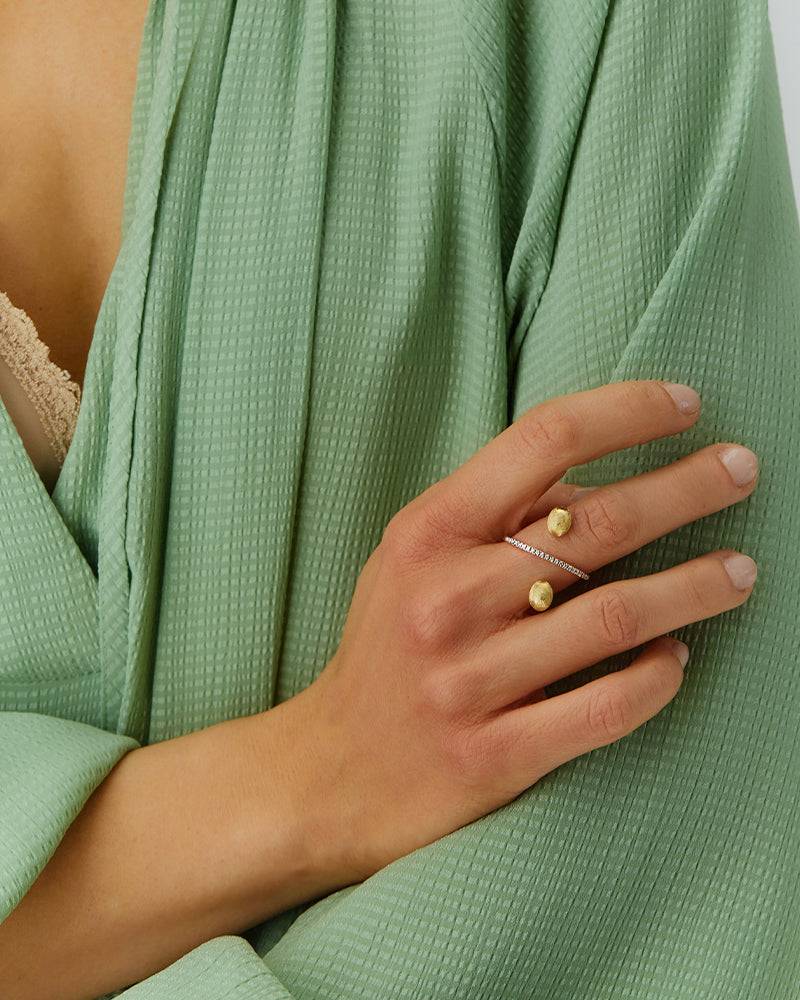 Nanis Anello ad incrocio "DANCING ÉLITE" con boules incise a mano in oro e d – Nanis Italian Jewels Shopping Online