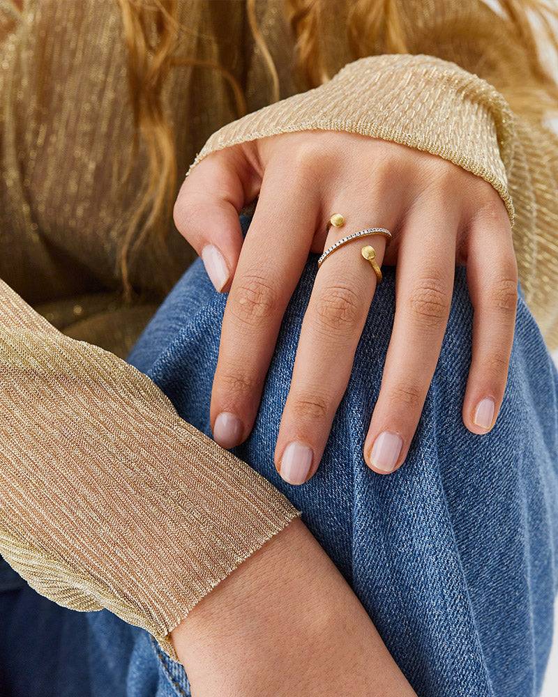 Nanis Anello ad incrocio "DANCING ÉLITE" con boules incise a mano in oro e d – Nanis Italian Jewels Affare Del Giorno
