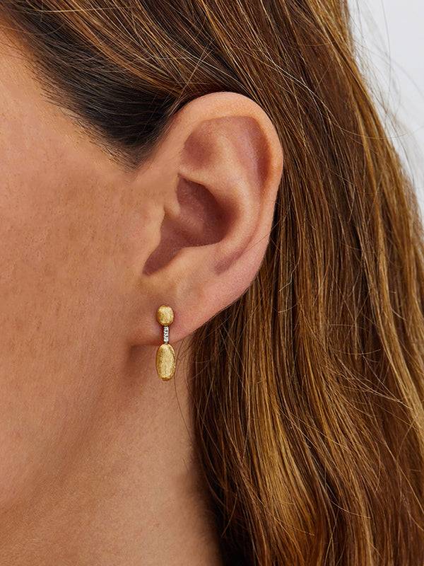 Nanis Orecchini "DANCING ÉLITE" pendenti essenziali incisi a mano in oro e d – Nanis Italian Jewels Offerte