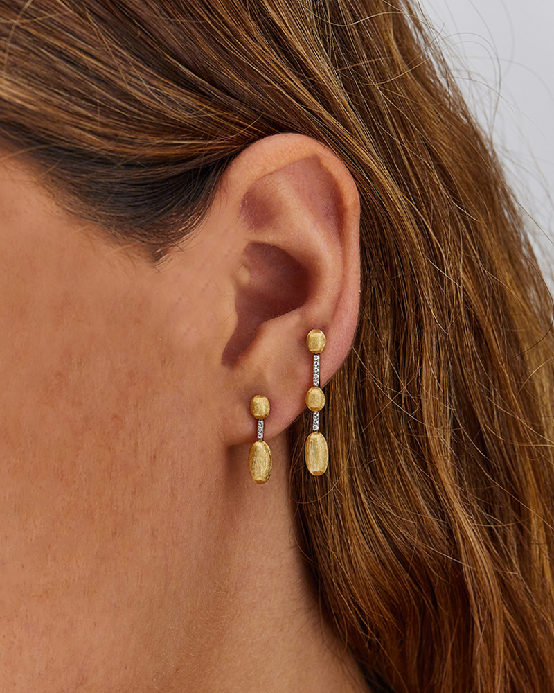 Nanis Orecchini "DANCING ÉLITE" pendenti essenziali incisi a mano in oro e d – Nanis Italian Jewels Offerte