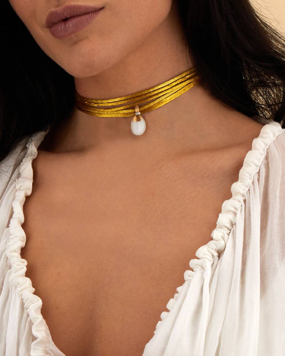 Nanis Pendente "WHITE DESERT" in oro, diamanti e pietra di luna (medio) – Nanis Italian Jewels In Vendita