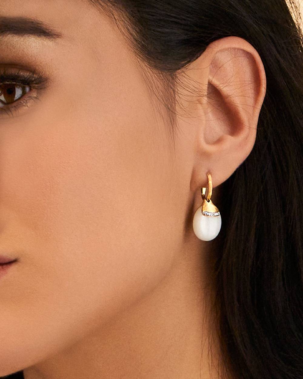 Nanis Orecchini ciliegine "WHITE DESERT" pendenti in oro, pietra di luna e d – Nanis Italian Jewels Saldi Di Fabbrica