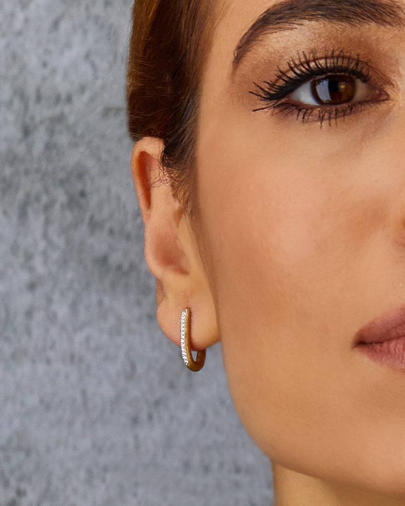 Nanis Orecchini a cerchio "LIBERA" squadrati piccoli in oro e diamanti – Nanis Italian Jewels Sottocosto