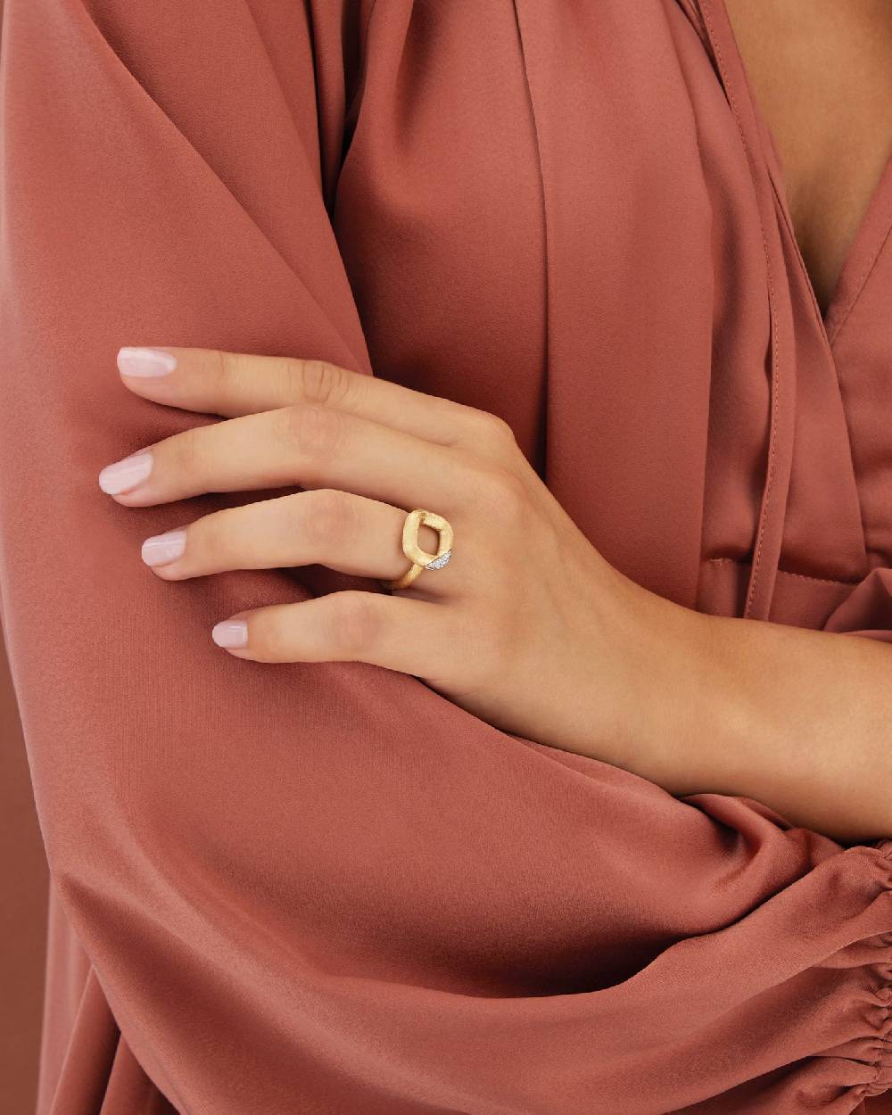 Nanis Anello "LIBERA" squadrato in oro e diamanti (piccolo) – Nanis Italian Jewels Saldi Di Fabbrica