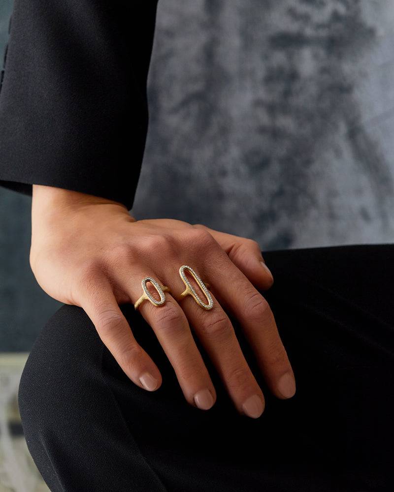 Nanis Anello "LIBERA" con elemento ovale in oro e diamanti (grande) – Nanis Italian Jewels Prezzo Ridotto