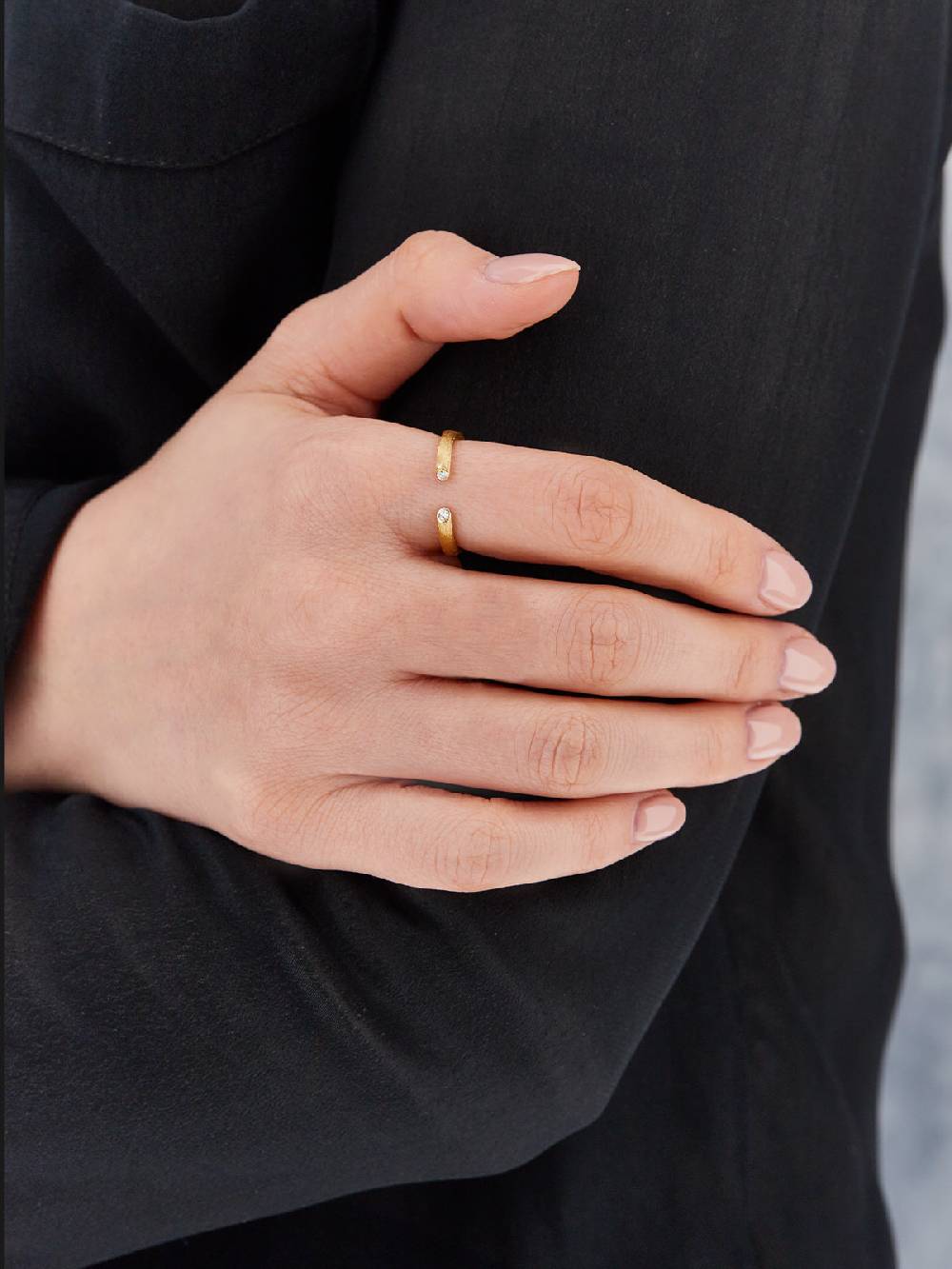 Nanis Anello "LIBERA" in oro con accenti di diamante – Nanis Italian Jewels Novità