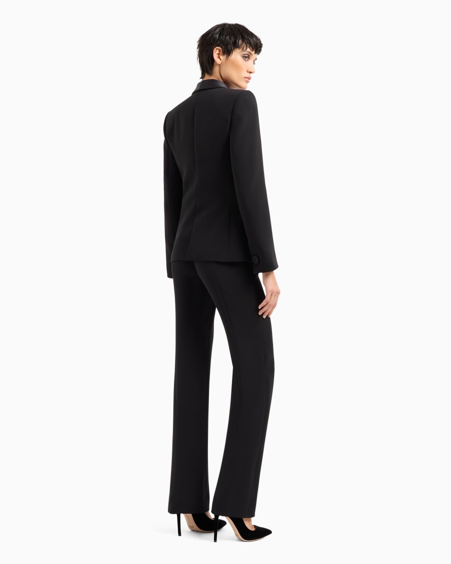 The world of armani TUXEDO IN CREPE DI PURA SETA 2025