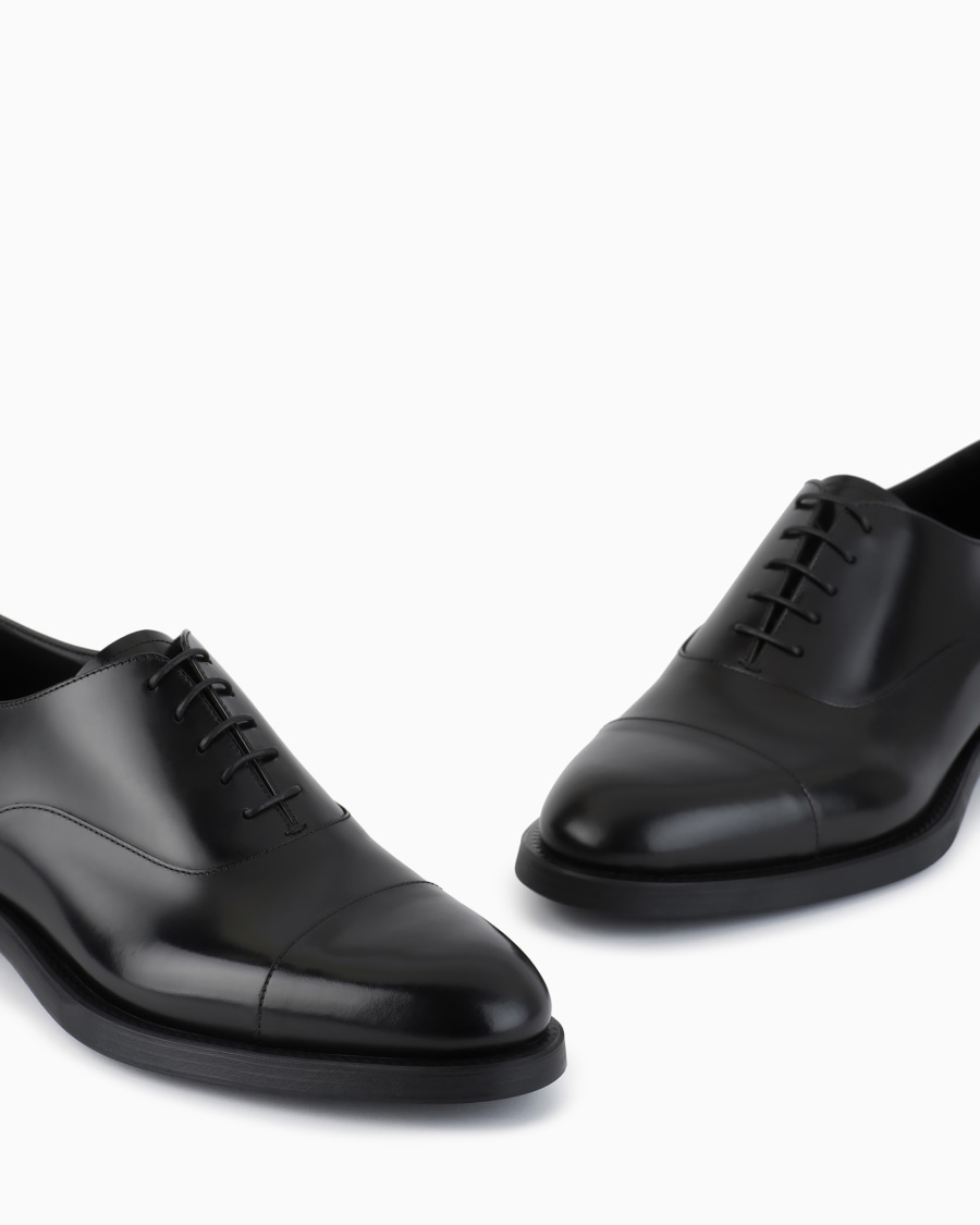 The world of armani OXFORD IN PELLE SFUMATA Nuova