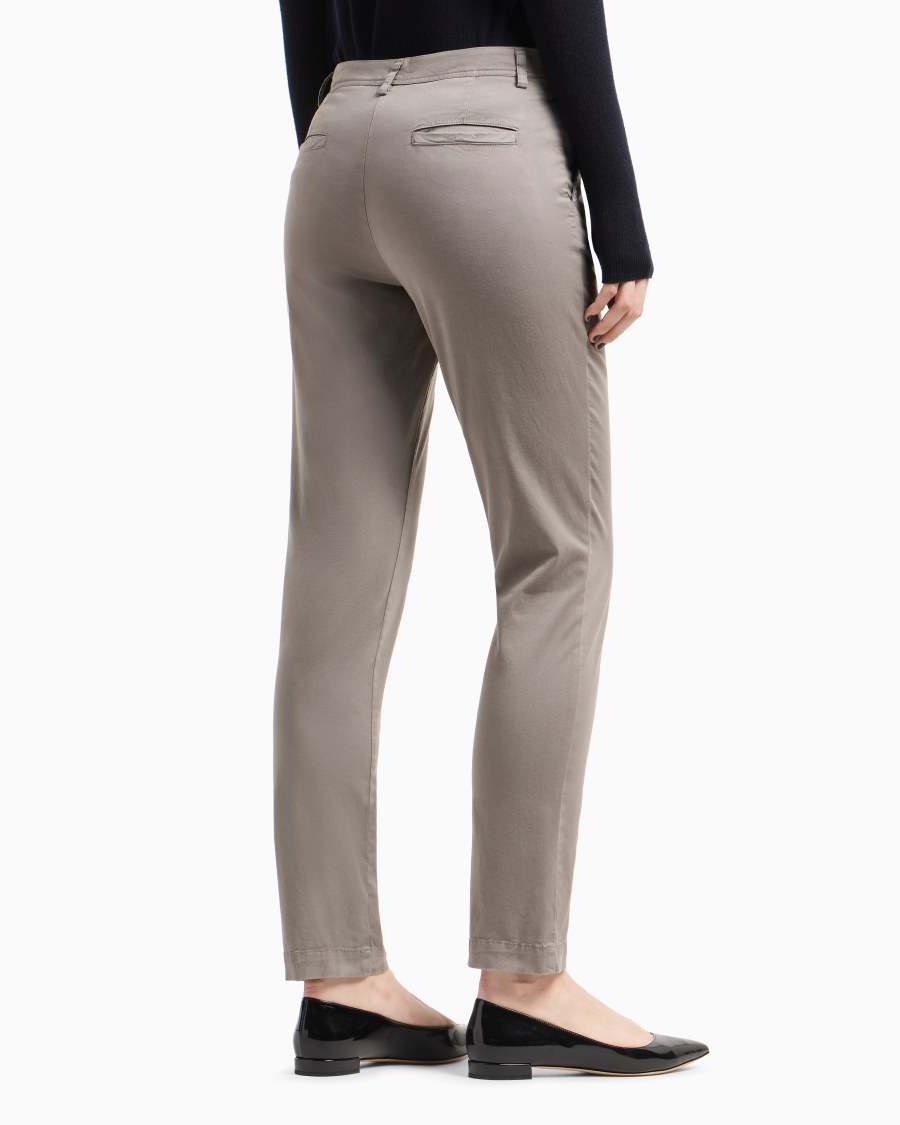 The world of armani PANTALONI CHINO IN COTONE STRETCH I Più Venduti