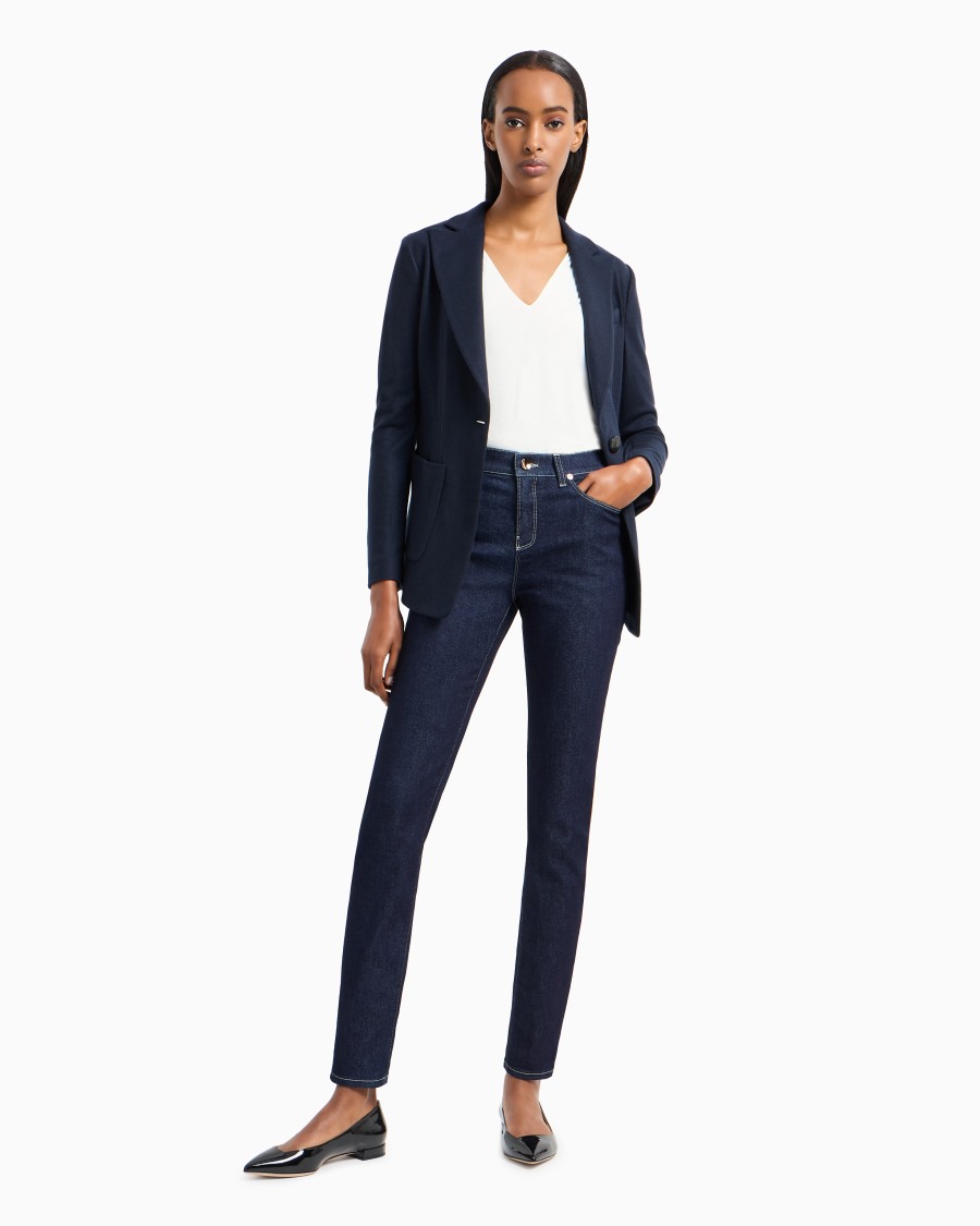 The world of armani TOP CON SCOLLO A V Consegna Veloce