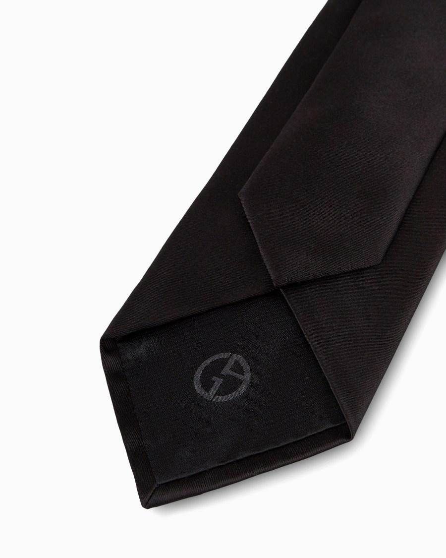 The world of armani CRAVATTA IN PURA SETA Economico