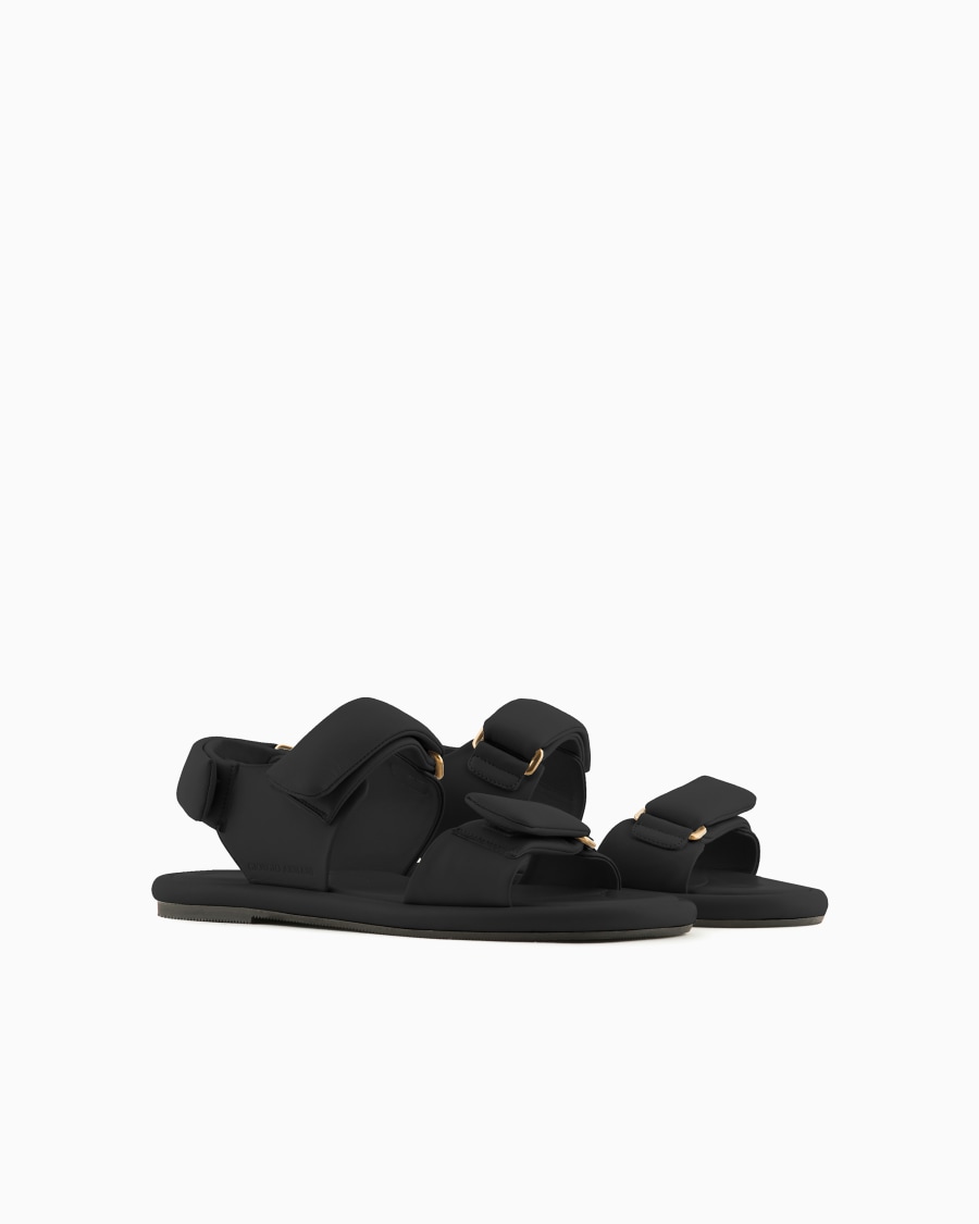 The world of armani SANDALI FLAT IN NAPPA IMBOTTITA Acquista Ora