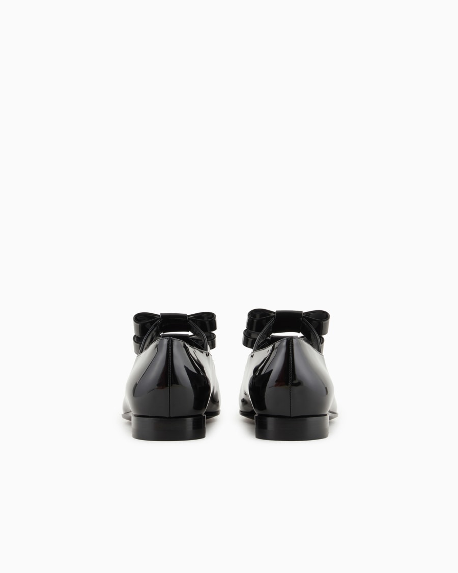 The world of armani BALLERINE IN VERNICE CON DETTAGLIO FIOCCHI In Vendita