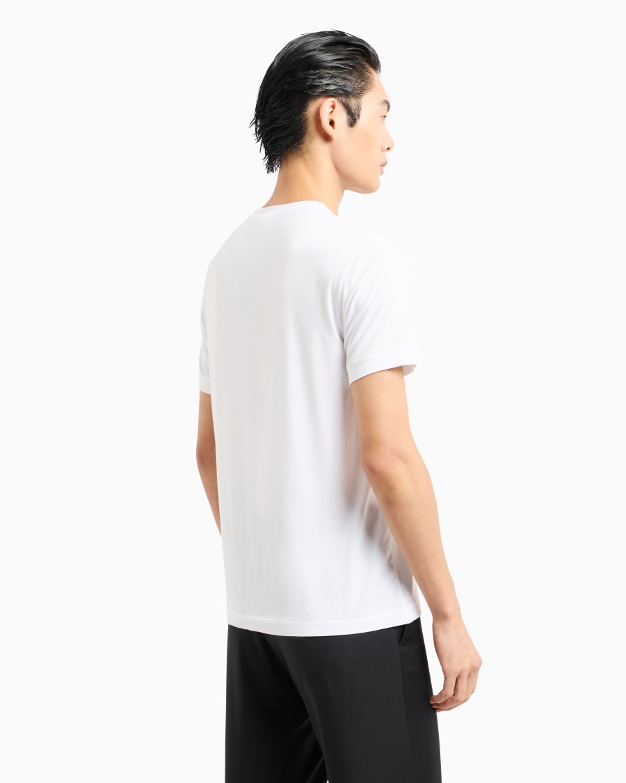 The world of armani T-SHIRT CON SCOLLO A V ICON IN JERSEY DI VISCOSA STRETCH In Vendita