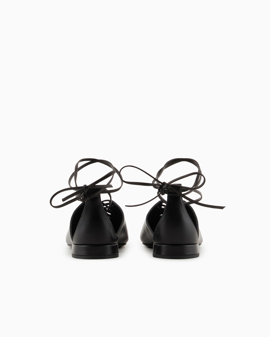 The world of armani BALLERINE IN PELLE CON ALLACCIATURA ALLA CAVIGLIA Offerta settimanale