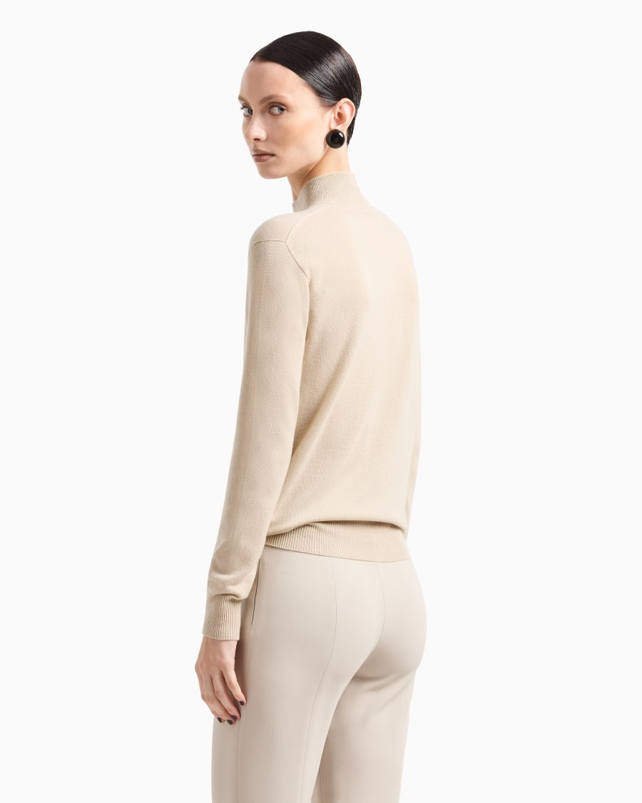 The world of armani MAGLIA CON COLLO A LUPETTO IN CASHMERE 2025
