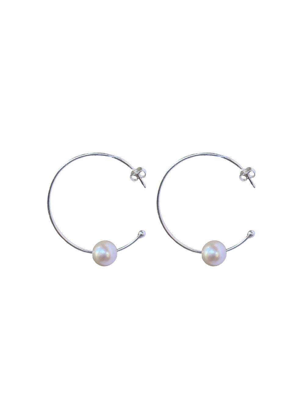 Trimi Gioielli Orecchini artigianali a cerchio con perla di acqua dolce – Luna