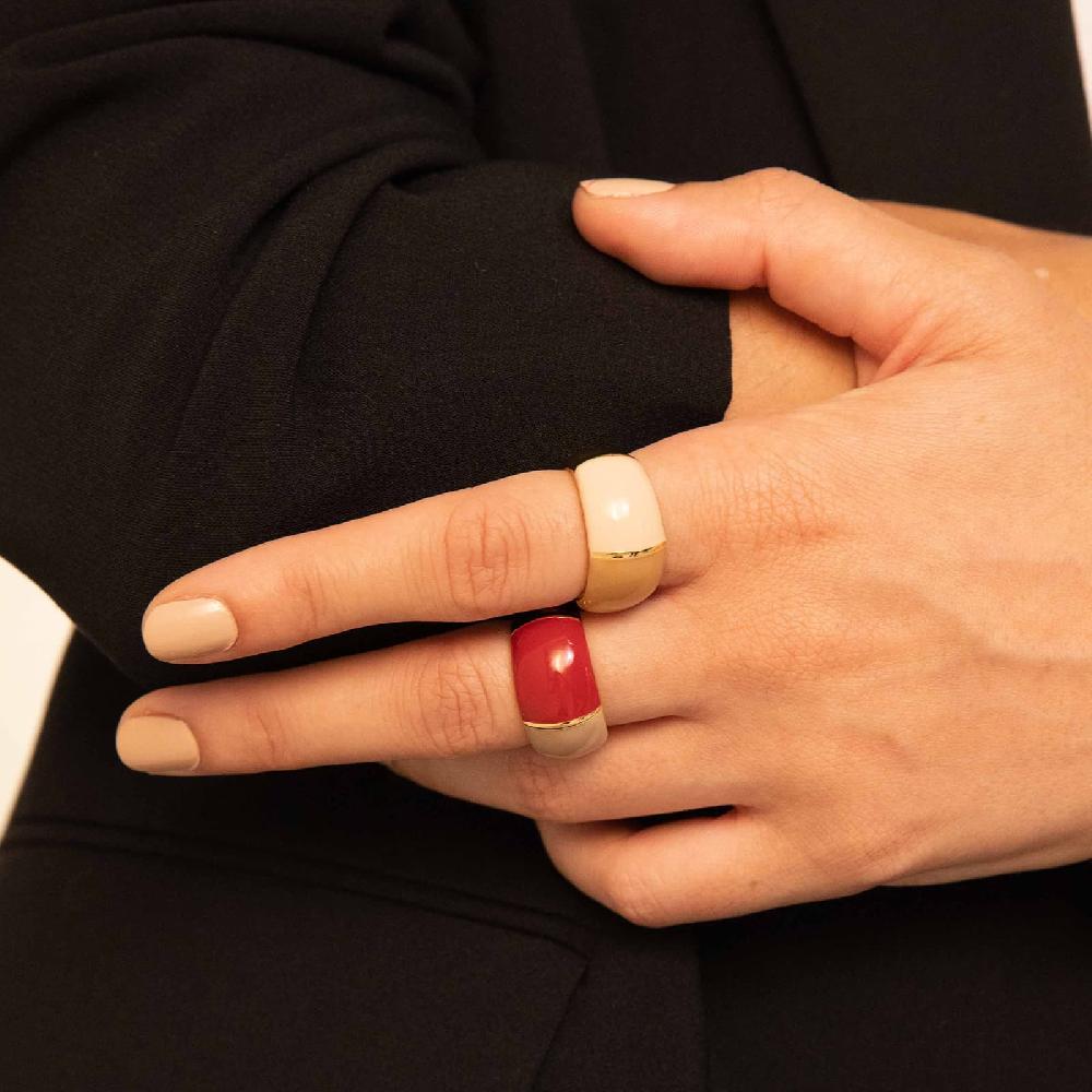 Unoaerre Anello in bronzo dorato con design bombato e smalto osso bordeaux e beige. | UNOAERRE Gioielli Vendite Flash