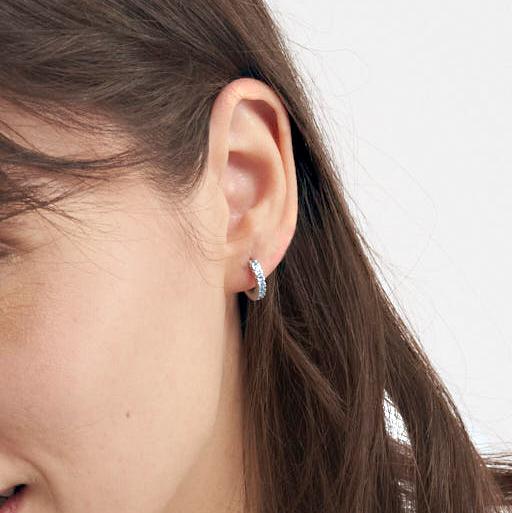 Unoaerre Orecchini in argento con zirconia cubica azzurro | UNOAERRE Gioielli Sconto